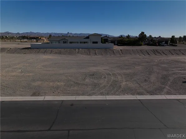 6394 S Via Tuscana St, Fort Mohave, AZ 86426