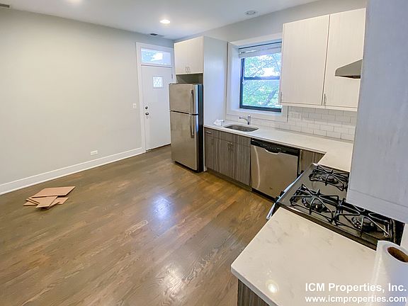 5th image of 2922 W Logan Blvd #2