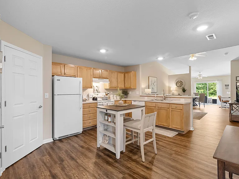 Redwood Pickerington — Photo 9