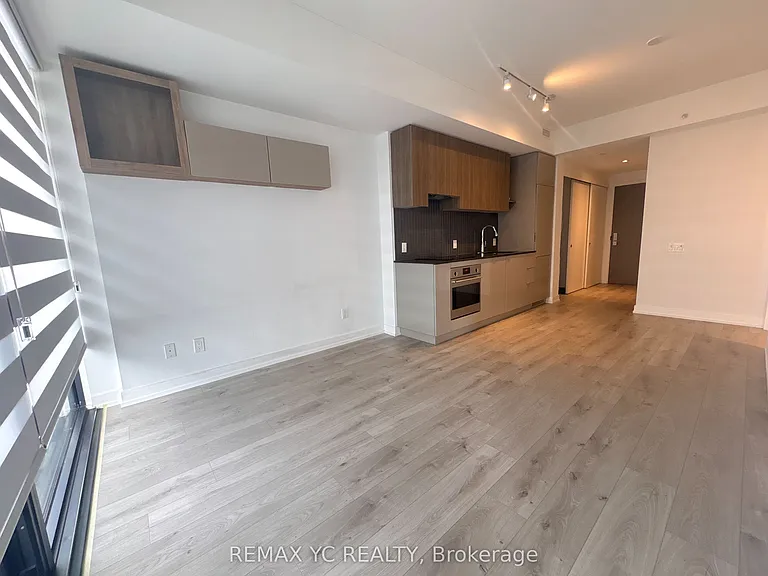 161 Roehampton Ave #2009 — Photo 10