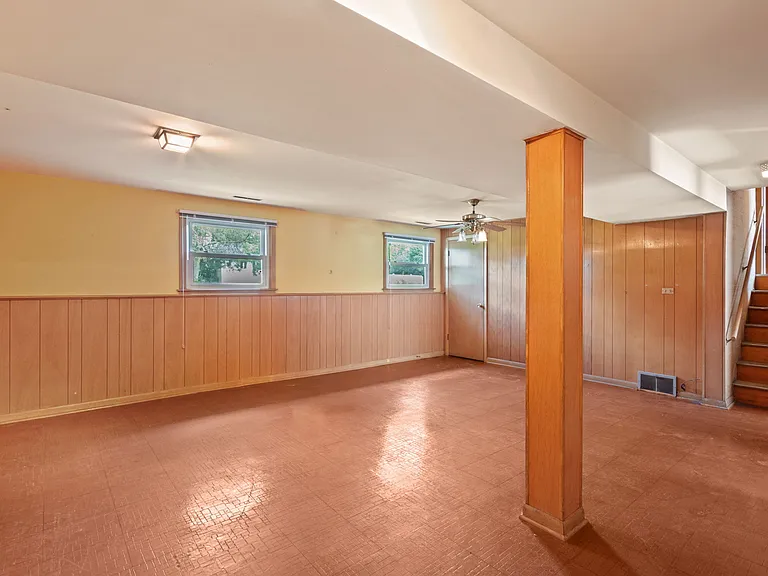 123 Ogden Ave — Photo 30