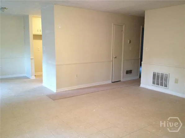 124 Parkridge Ct, Athens, GA 30605