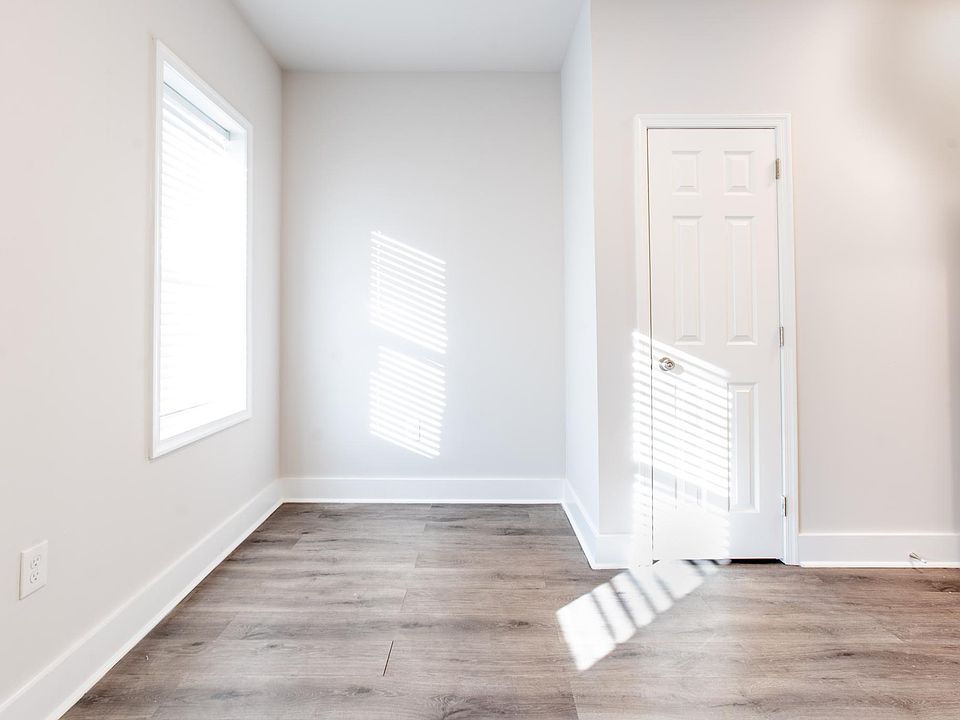1st image of 3049 N Stillman St #2FFR