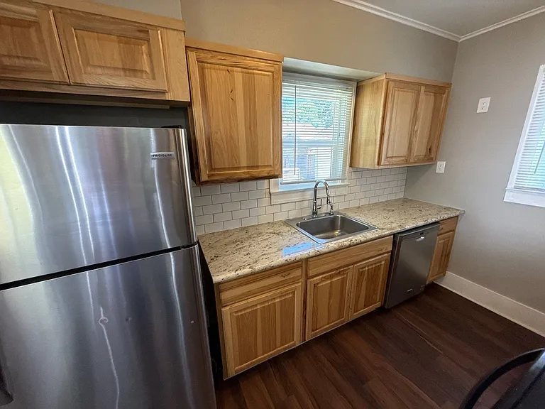 336 23rd St SE — Photo 10