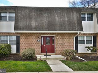 201 Hampton Ave #M, Southampton, PA 18966