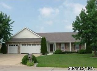 2613 Sandstone Dr, Maryville, IL 62062