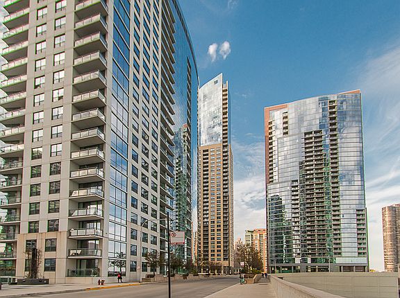 4th image of 450 E Waterside Dr #2002