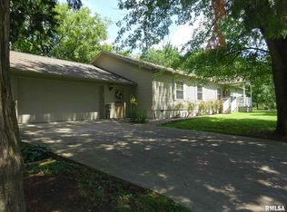 745 Triple South Rd, Harrisburg, IL 62946