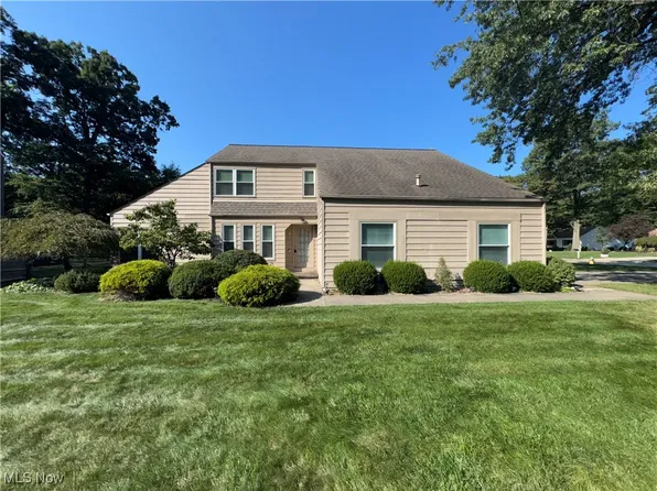 32540 Captains Galley, Avon Lake, OH 44012