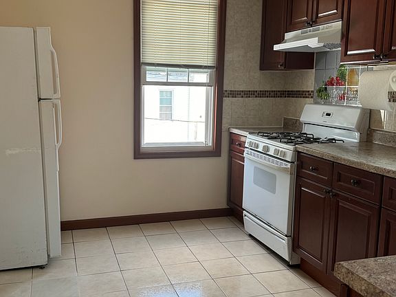4th image of 118 Street Ave #107-2