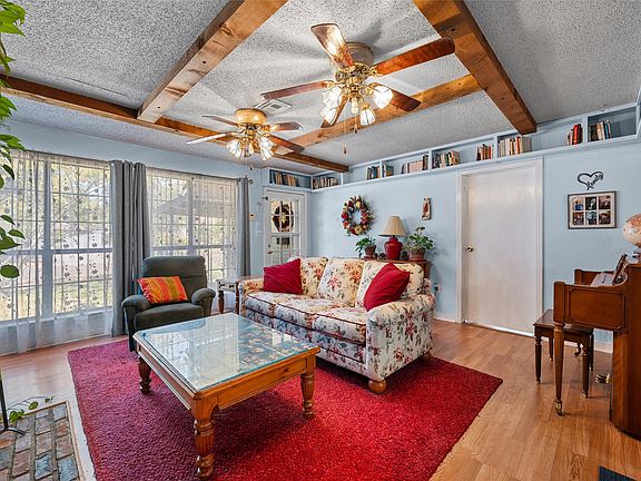 5th image of 3512 Sleeper Ave