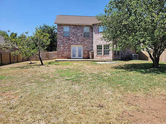 2nd image of 1208 Mason Bend Dr