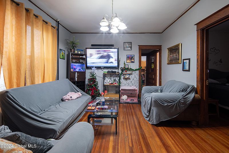 3rd image of 402 2ND Avenue