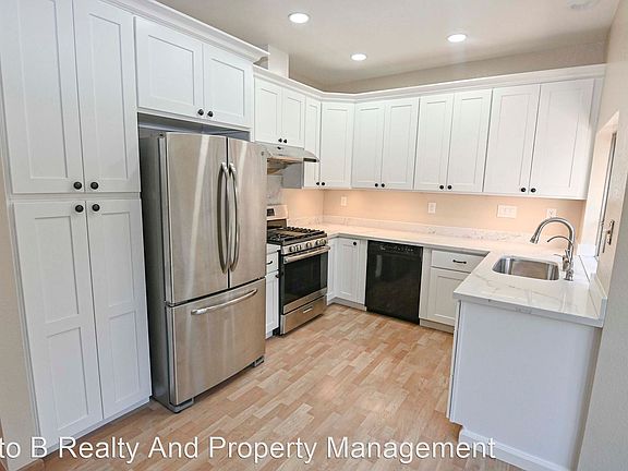 2nd image of 2923 Creek Point Dr