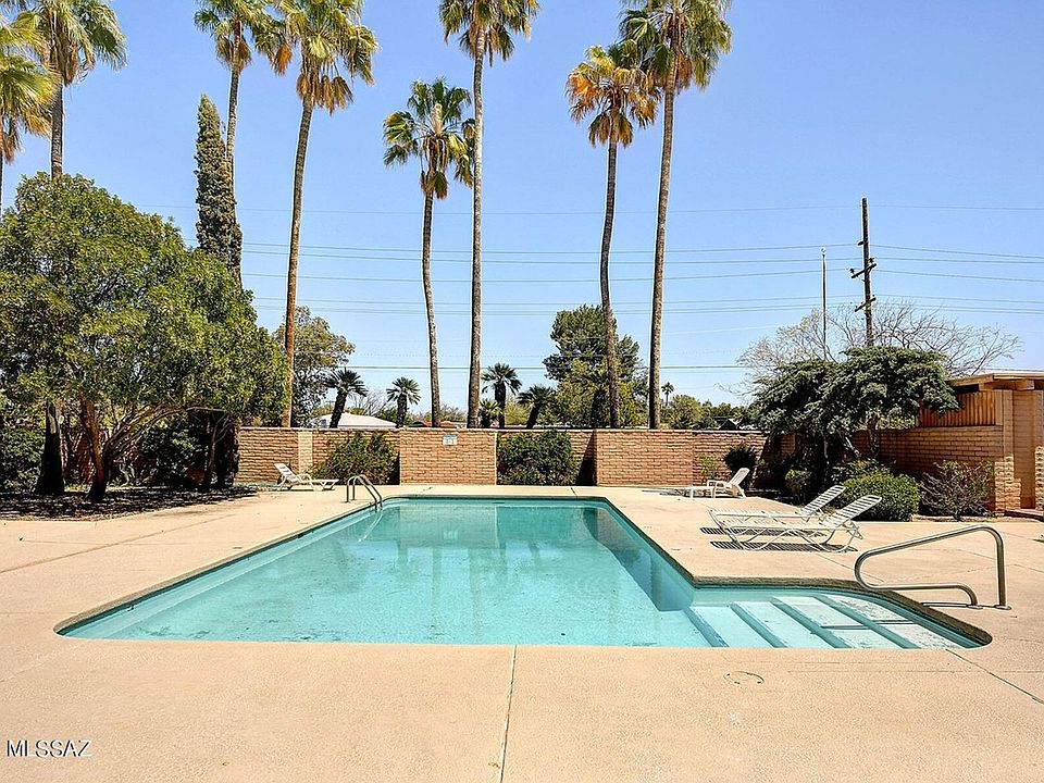 1st image of 2875 N Tucson Blvd APT 44