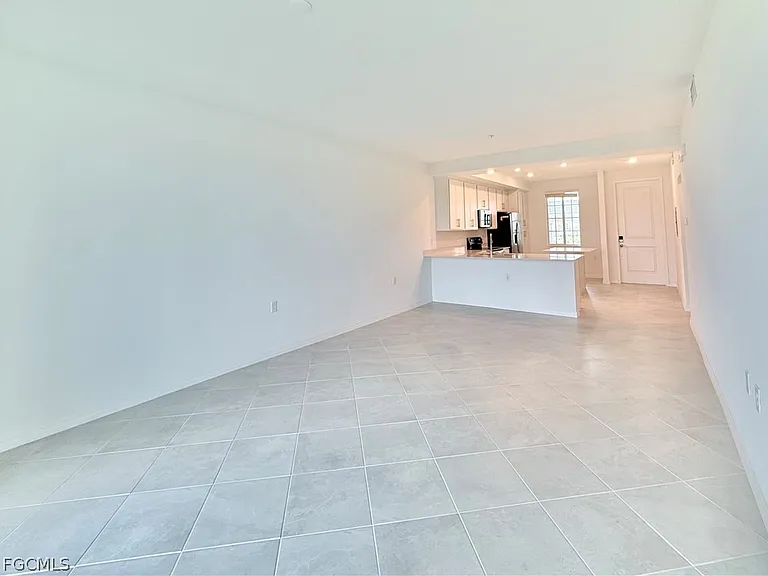 15285 Green Acres Ave #415 — Photo 11