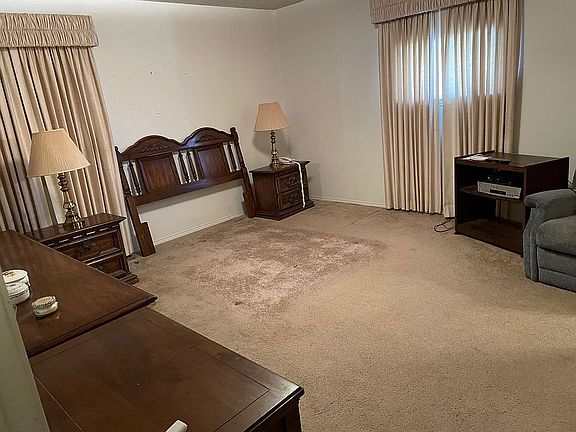 3rd image of 813 San Marcos Ln