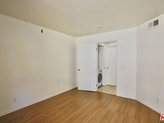 4th image of 20253 Keswick St APT 205