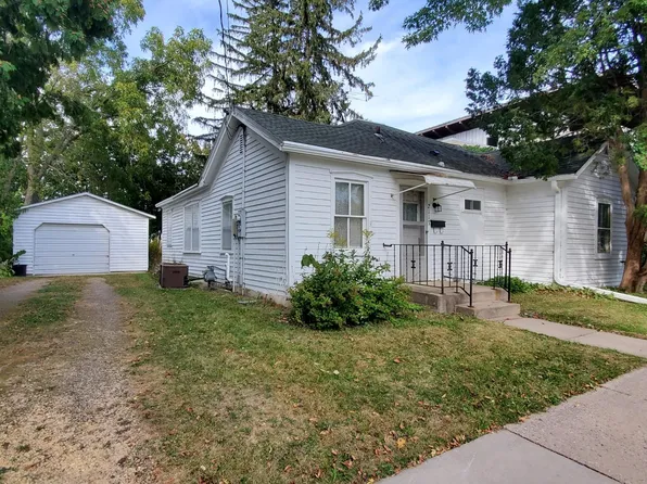 2117 16th Ave, Monroe, WI 53566