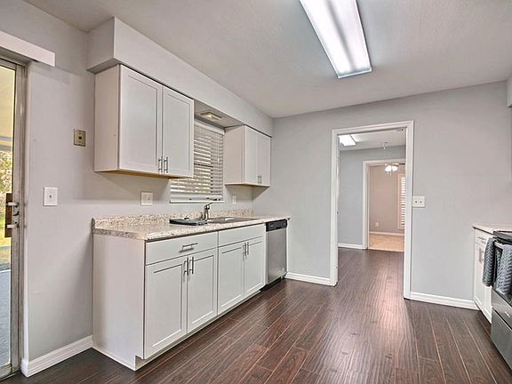 2nd image of 965 18th Ave