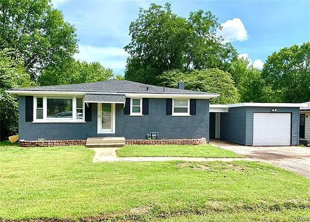 1113 Pine Dr photo 1