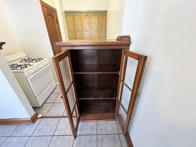 Original built-in hutch for your dishes.
