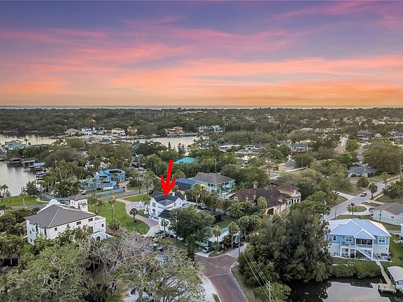 2nd image of 208 N SPRING BOULEVARD