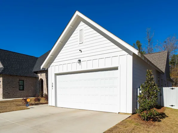 381 Shiloh Creek Dr, Calera, AL 35040