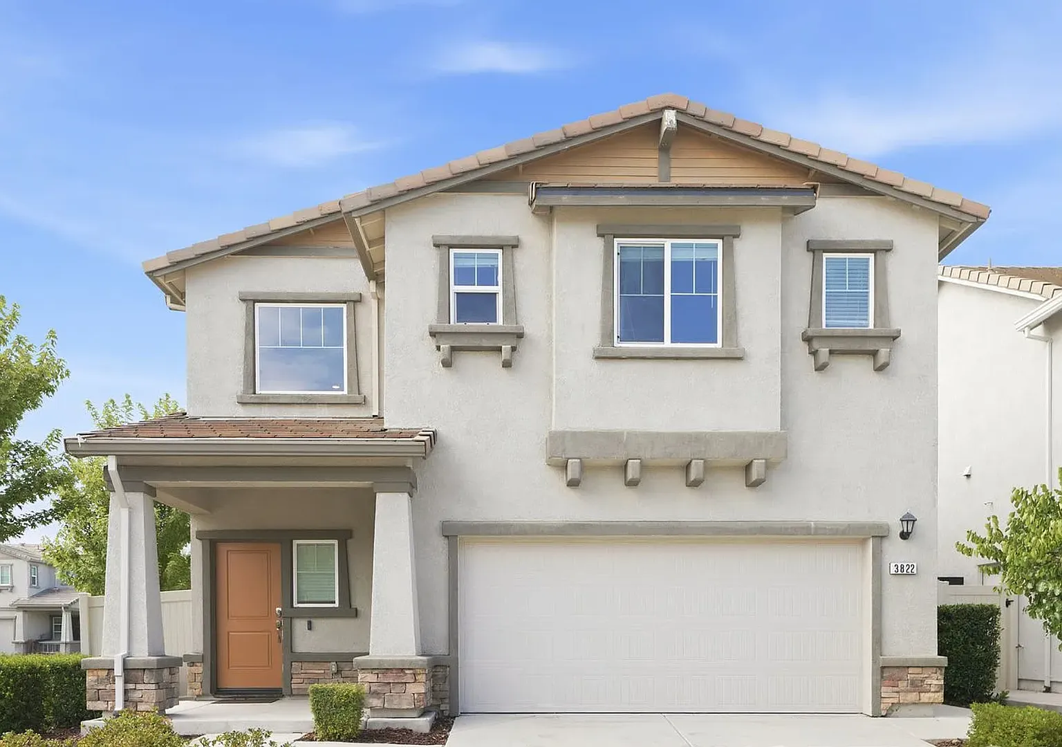 Beautiful 3/2.5 (Solar) Natomas Gem! Please read entire ad for viewings! — Photo 1