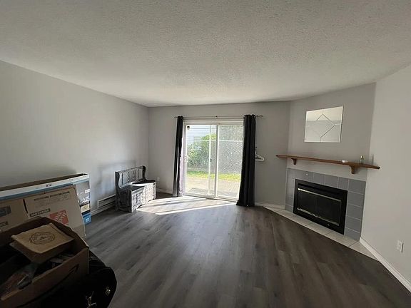 4th image of 9206 Corbould St #2