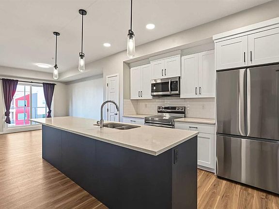 3rd image of 19489 E Main St SE #2415