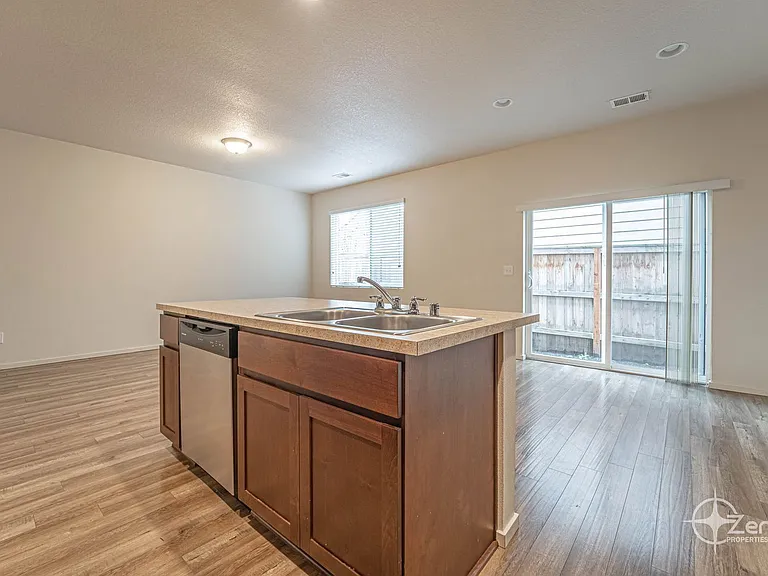 1400 NE 85th Way — Photo 17