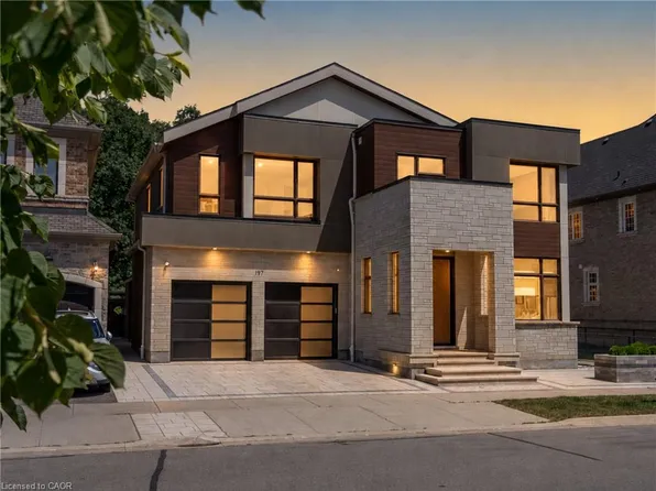 197 Polly Dr, Oakville, ON L6M 5K2