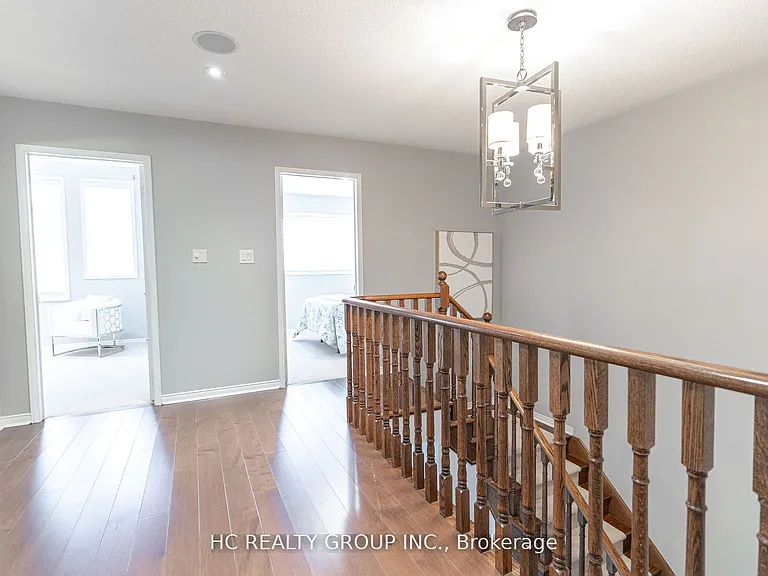 215 Armstrong Cres — Photo 18