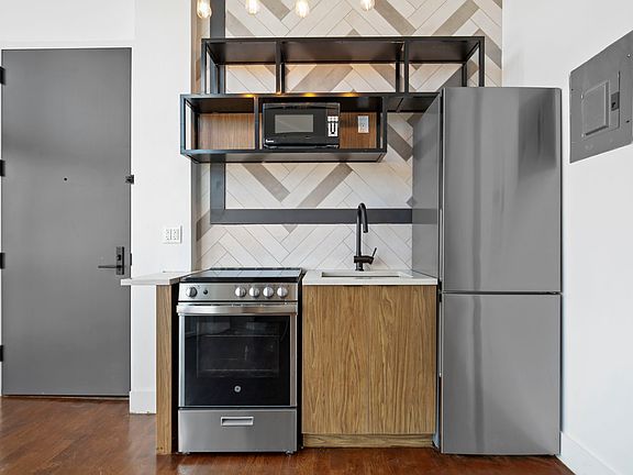 3rd image of 386 Leonard St #2