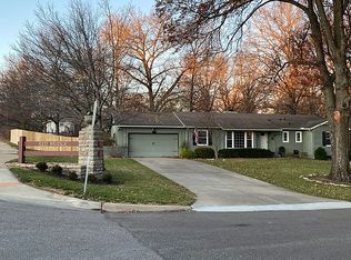 2 E 110th St, Kansas City, MO 64114