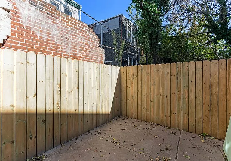 308 W Queen Ln #A06 — Photo 15