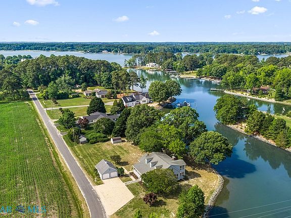 5th image of 104 Bells Creek Ln