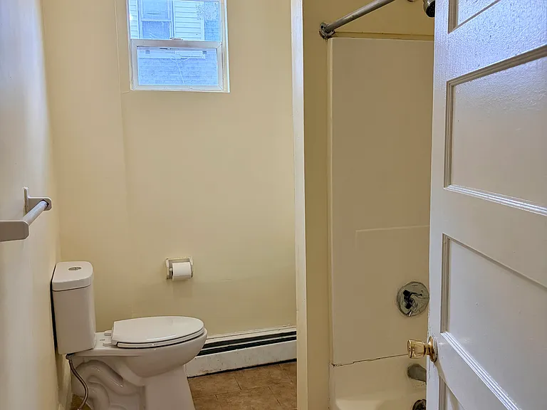 11 Hanover St #2 — Photo 7