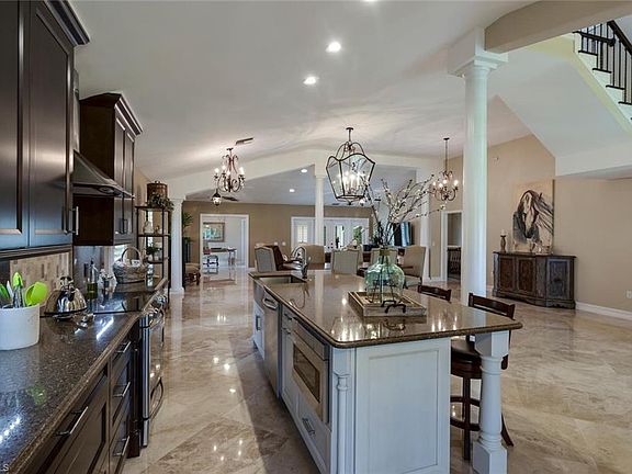 5th image of 14241 Bay Dr