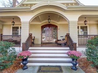 36 Blackburn Pl, Summit, NJ 07901