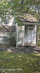 493 Moseywood Rd, Lake Harmony, PA, 18624