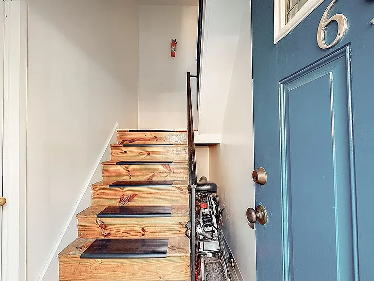 696 E 182nd St #2 — Photo 10