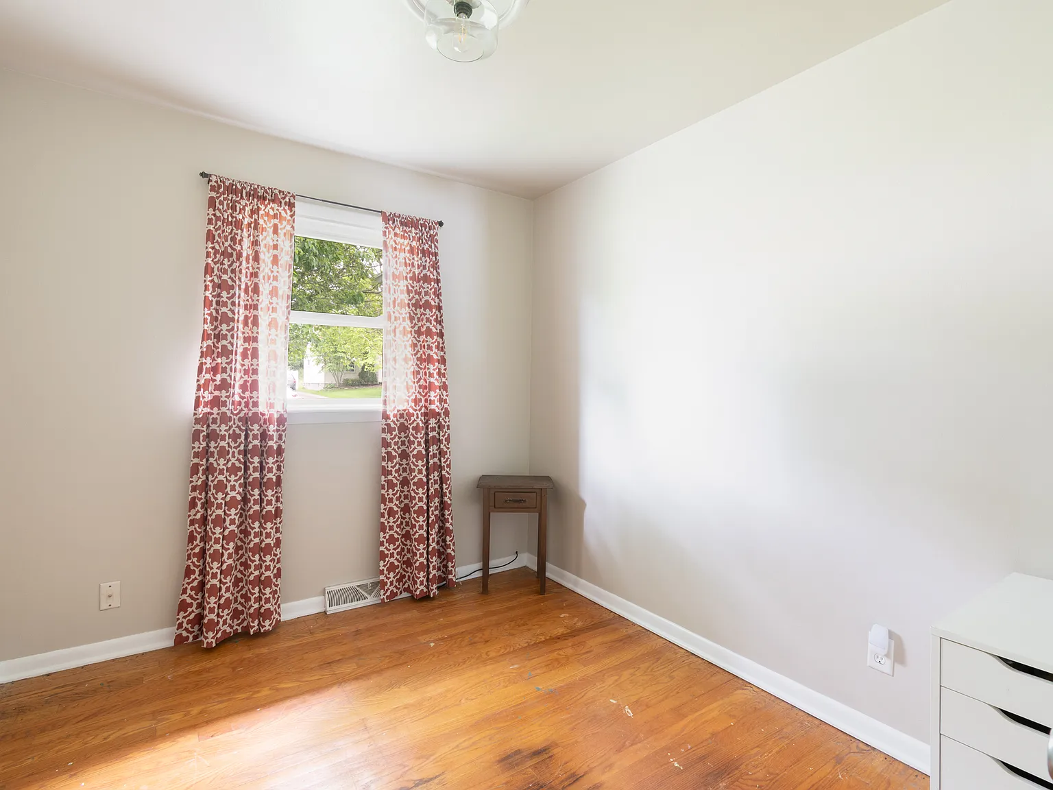 7116 Claybourne Avenue - 1 — Photo 4