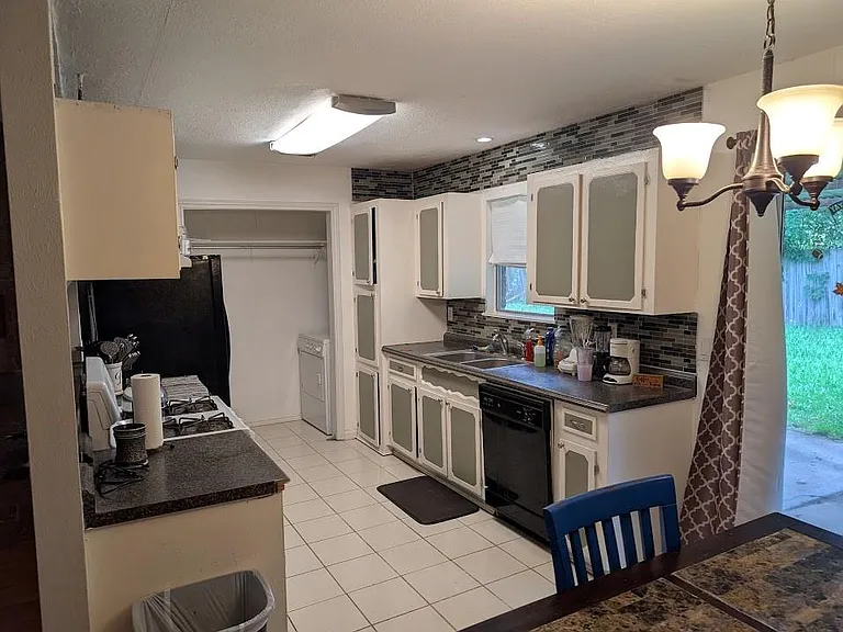 9830 Thistle Trail Dr — Photo 7