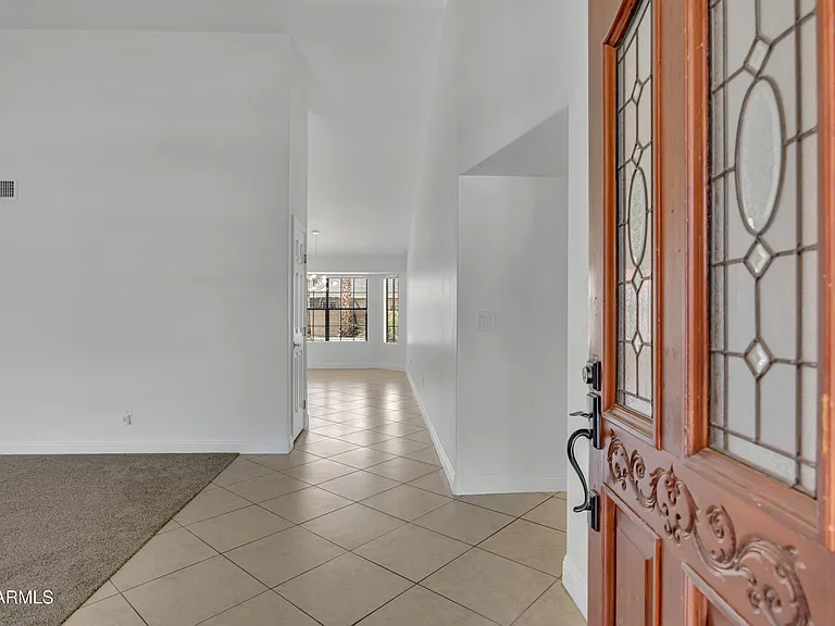 15834 N 58th Pl — Photo 2