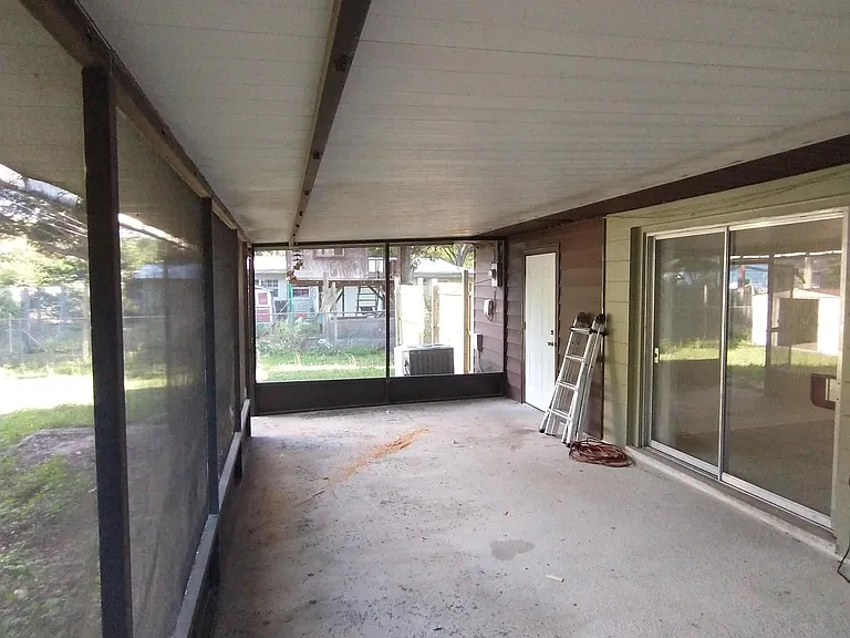 4103 NW 21st Dr — Photo 15