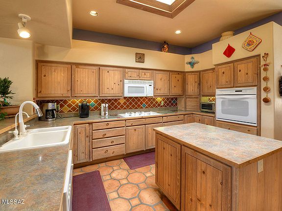 3rd image of 3756 N Calle Entrada