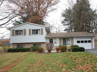 435 S Hillside Dr, Canfield, OH