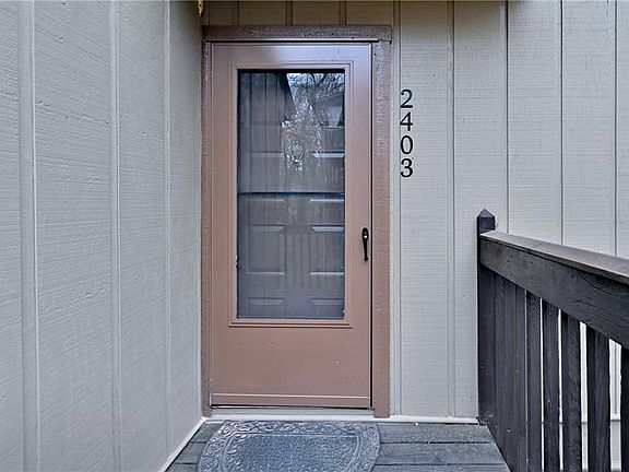 4th image of 2403 Cumberland Ct SE #24